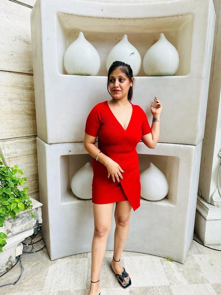 Goa call girl